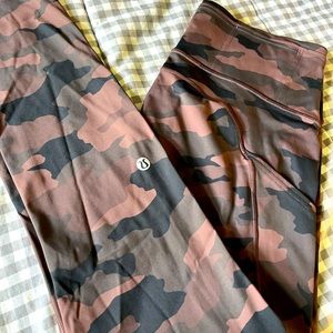 Lululemon Size 8 Pink Camo Leggings